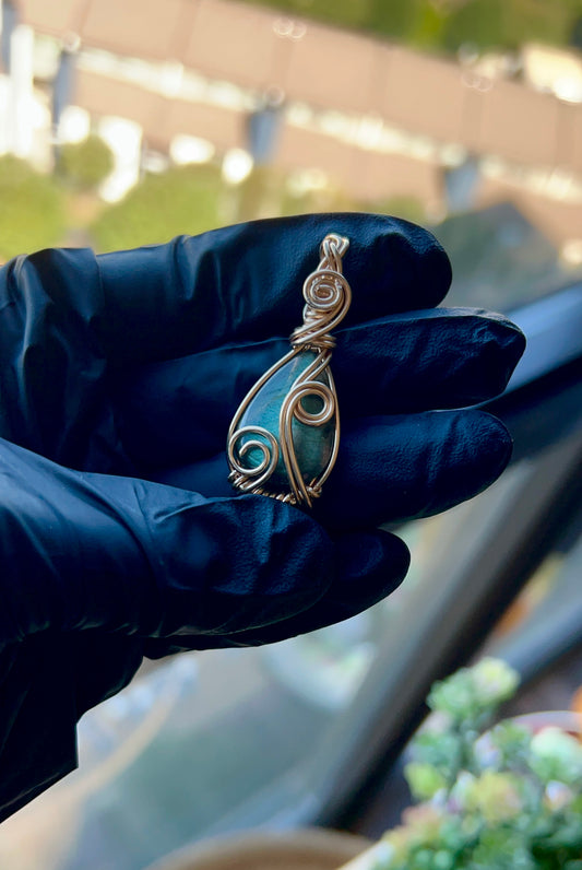 Mini 14k Labradorite Pendant