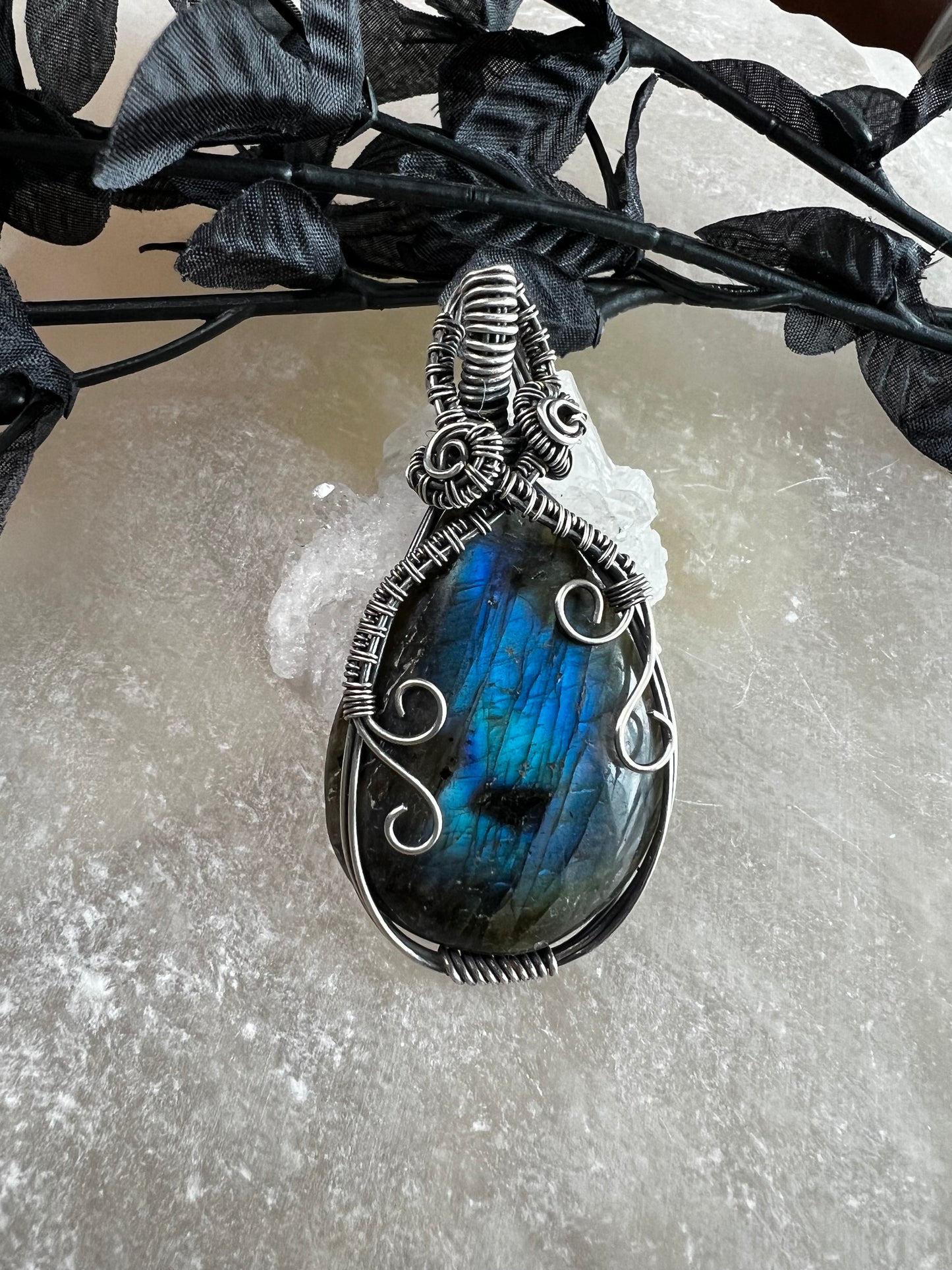 Curly Blue Pendant